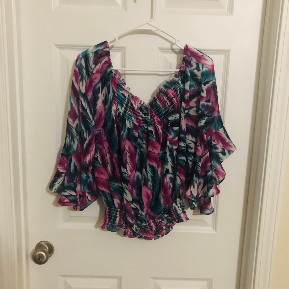 🌺🌺🌺 Floral Off the Shoulder Top
